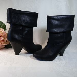 Vera Wang Black Fold-Over Heeled Ankle Boots